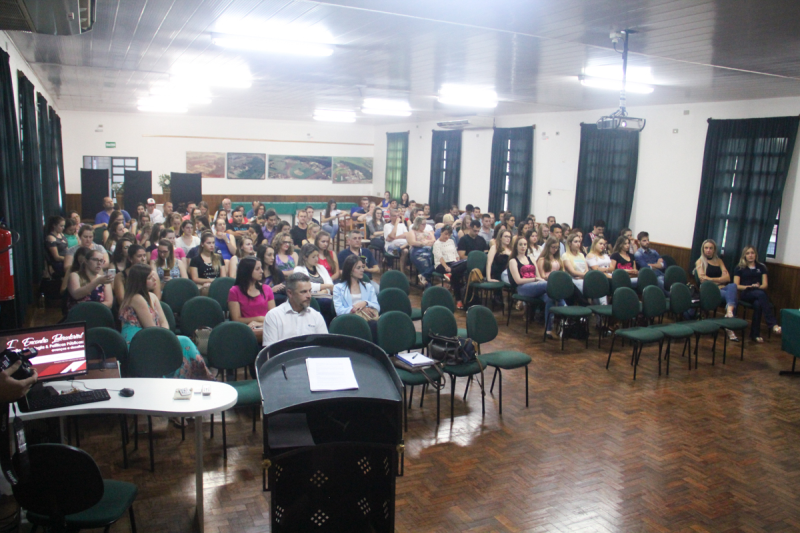 I Encontro Intersetorial debate violência contra a Mulher